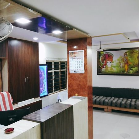 Hotel Krishna Palace Vastrapur Ahmedabad Exterior foto