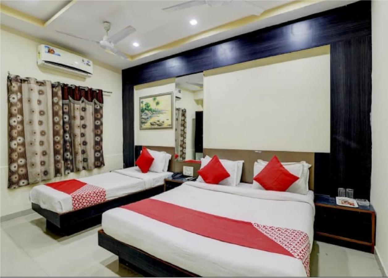 Hotel Krishna Palace Vastrapur Ahmedabad Exterior foto