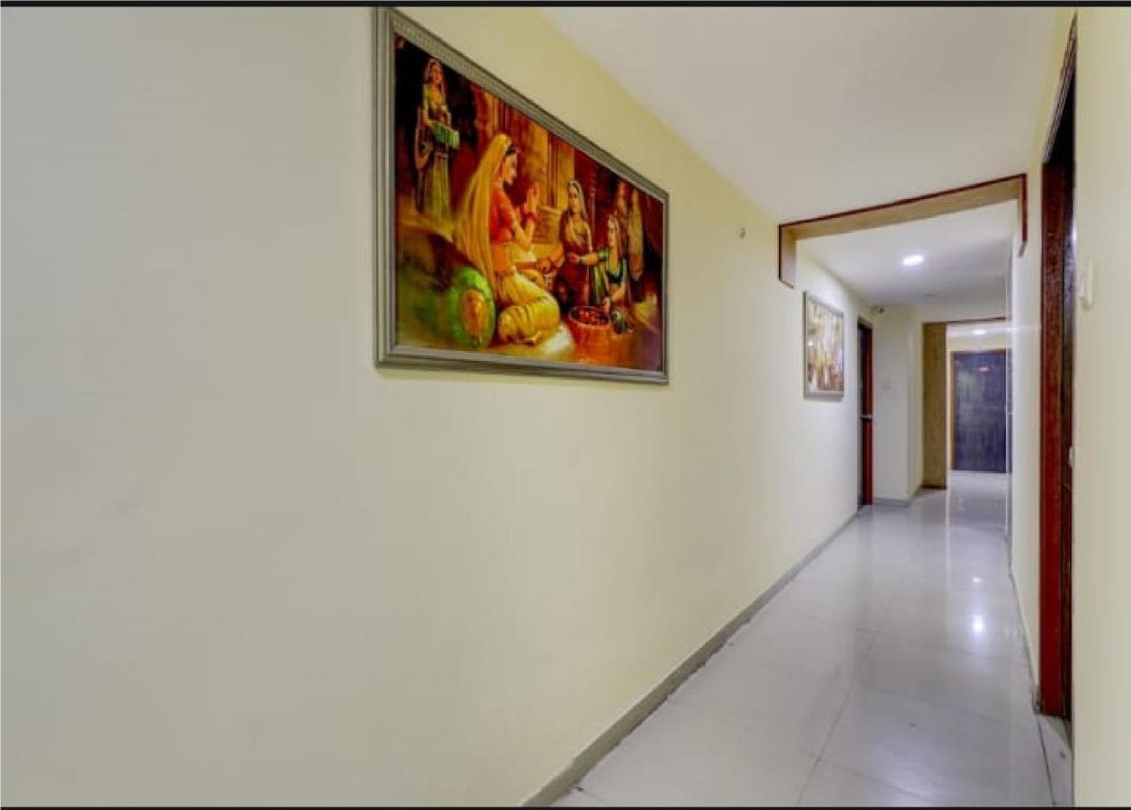 Hotel Krishna Palace Vastrapur Ahmedabad Exterior foto