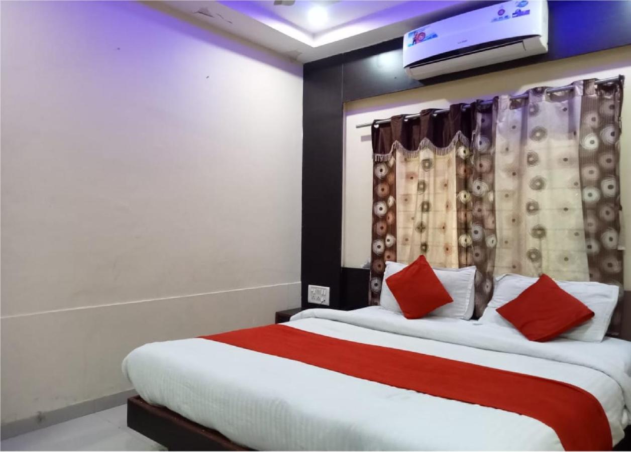Hotel Krishna Palace Vastrapur Ahmedabad Exterior foto