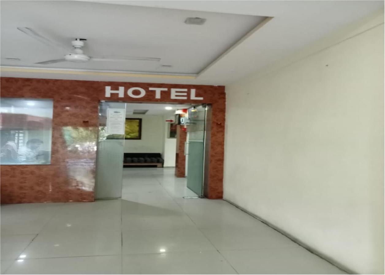 Hotel Krishna Palace Vastrapur Ahmedabad Exterior foto
