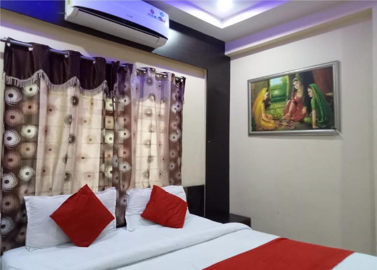 Hotel Krishna Palace Vastrapur Ahmedabad Exterior foto