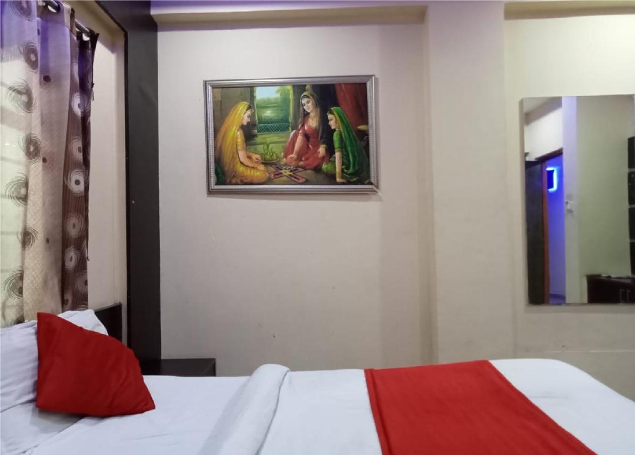 Hotel Krishna Palace Vastrapur Ahmedabad Exterior foto