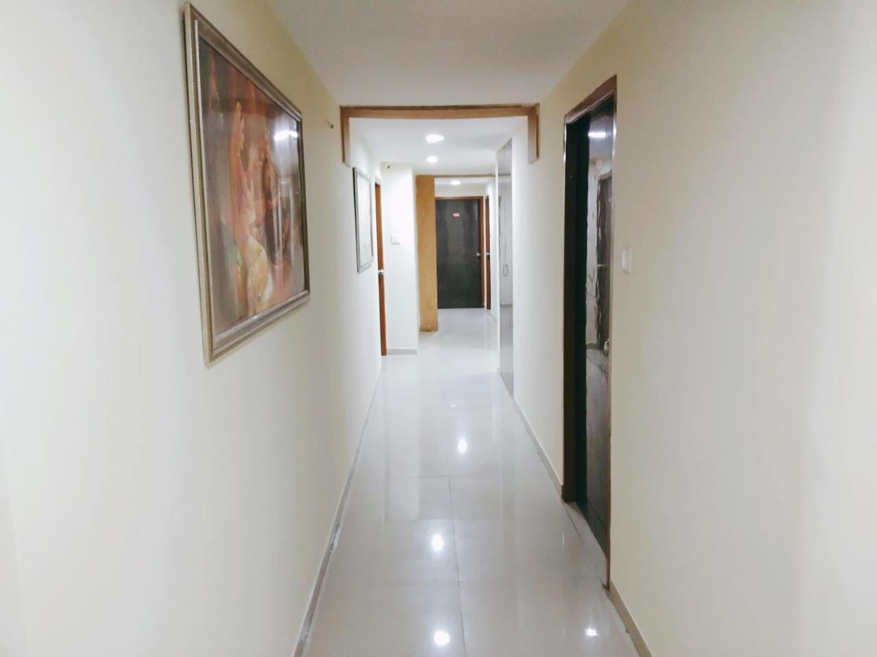 Hotel Krishna Palace Vastrapur Ahmedabad Exterior foto