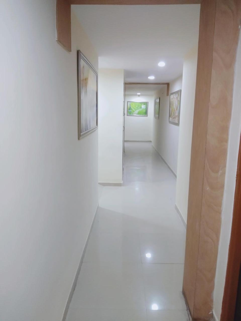Hotel Krishna Palace Vastrapur Ahmedabad Exterior foto
