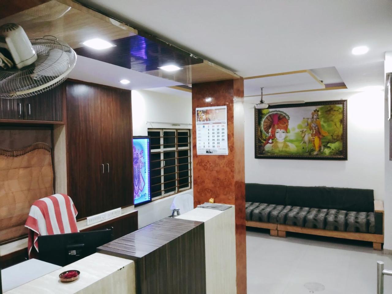 Hotel Krishna Palace Vastrapur Ahmedabad Exterior foto