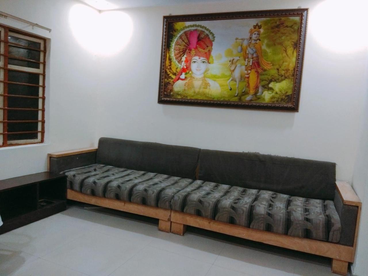 Hotel Krishna Palace Vastrapur Ahmedabad Exterior foto